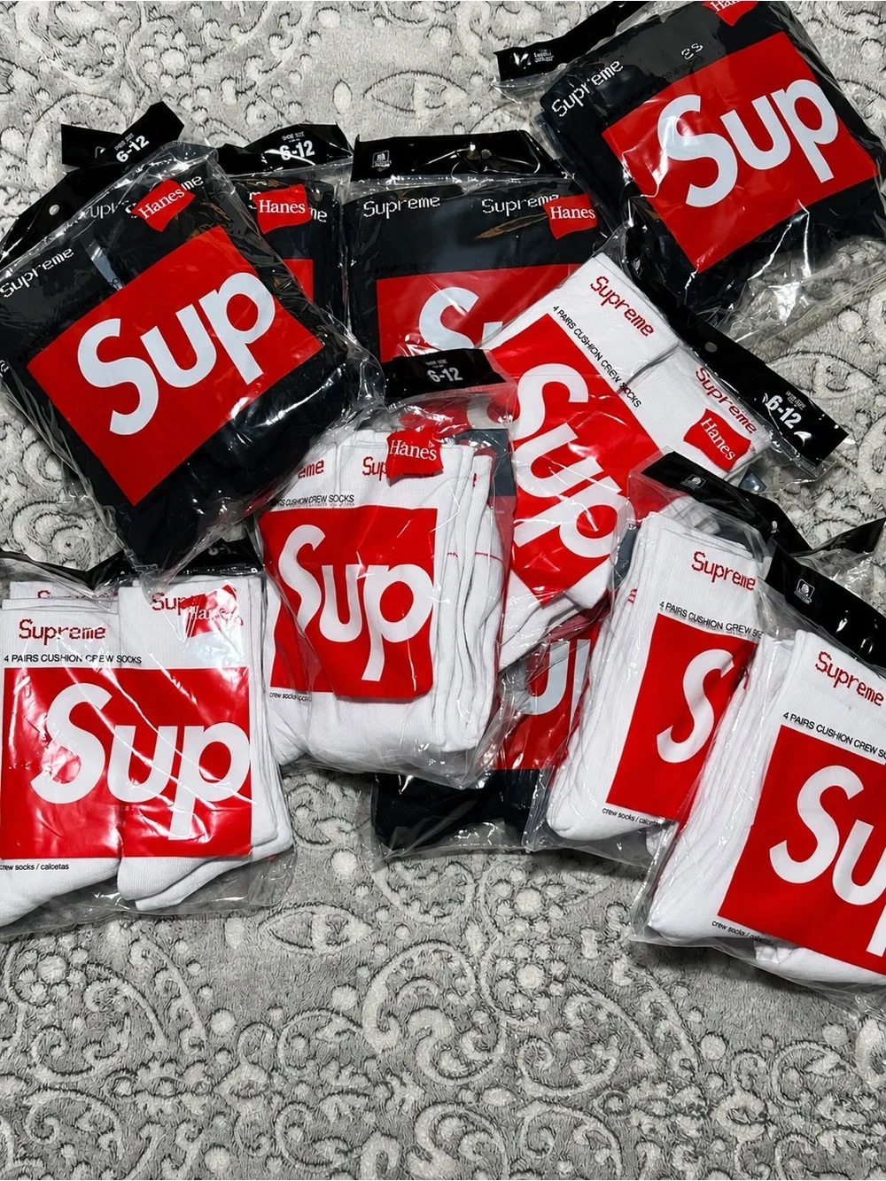 Supreme Crew Socks — White and Red (Pack)